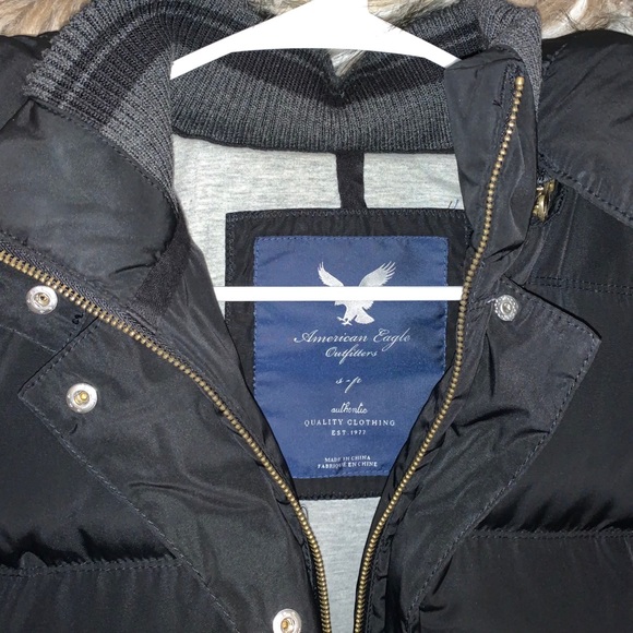 American Eagle Faux Fur Puffer Jacket - Picture 4 of 4